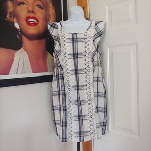 Entro Check-Print Shift Dress, Women's Size L, Navy Blue, White, Crochet Trim